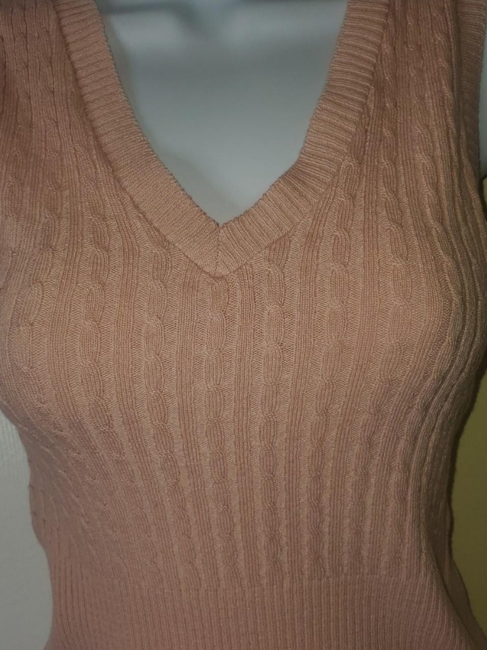 NWT It's Our Time Pink Ribbed V-Neck Top M